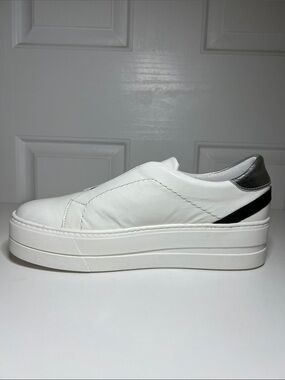 Bos & Co. Mona Patent Leather Platform Sneakers White Size 10